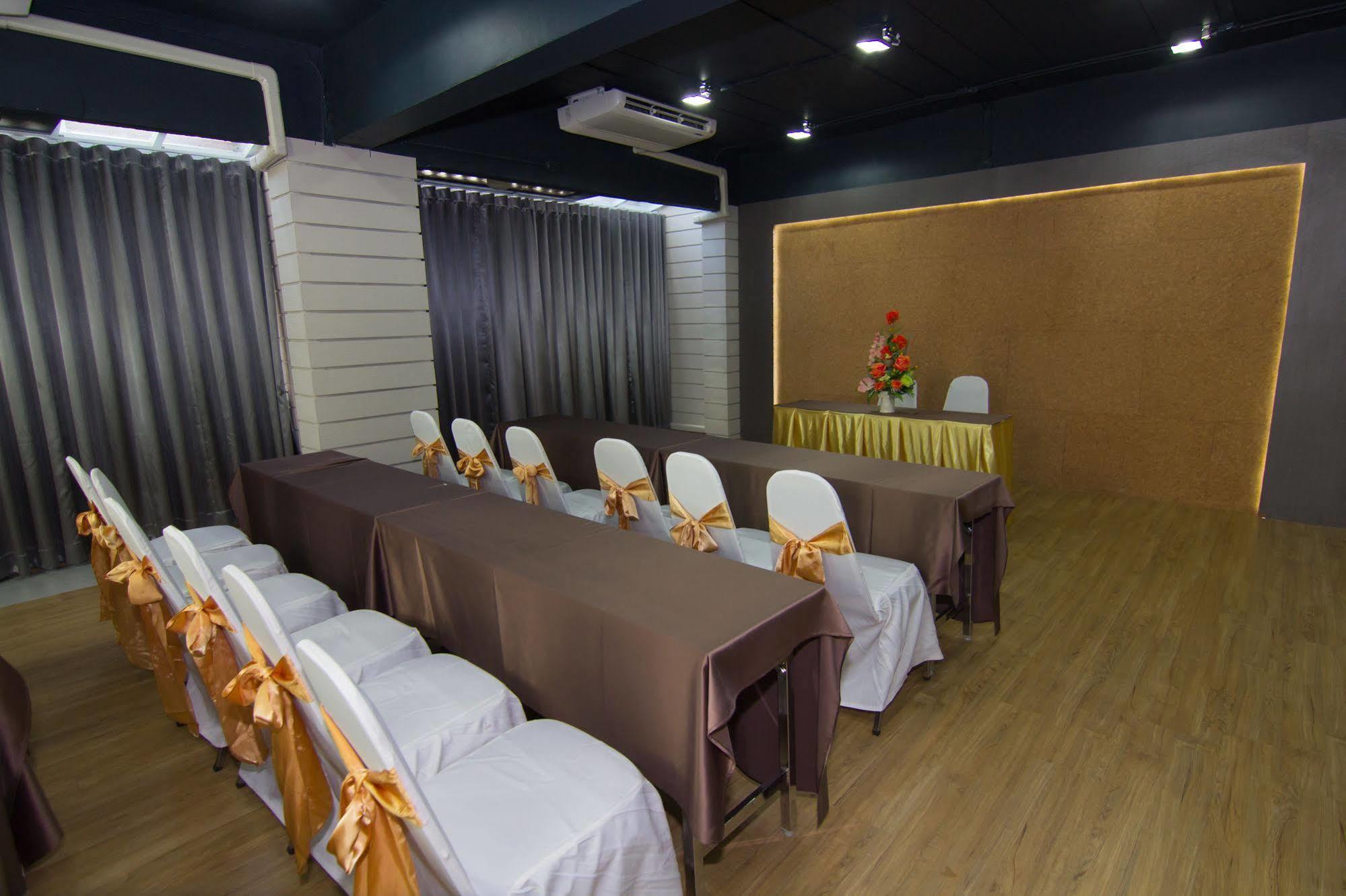 אודון תאני Prajaktra City Hostel מראה חיצוני תמונה